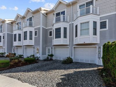 29 Railroad Ave APT 5, Salisbury, MA, 01952