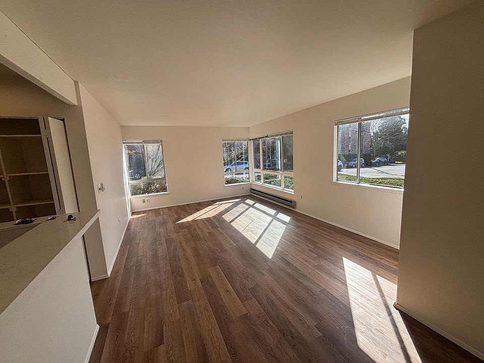 1st image of 4301 Woodland Park Ave N APT 101