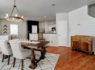1608 Saint Charles St, Houston, TX 77003
