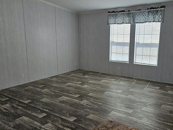 2nd image of 3323 NE 14th St #B11