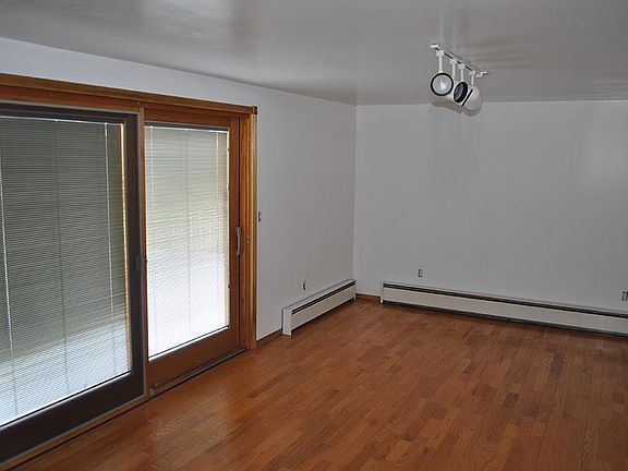 5th image of 1621 Hoover Ave
