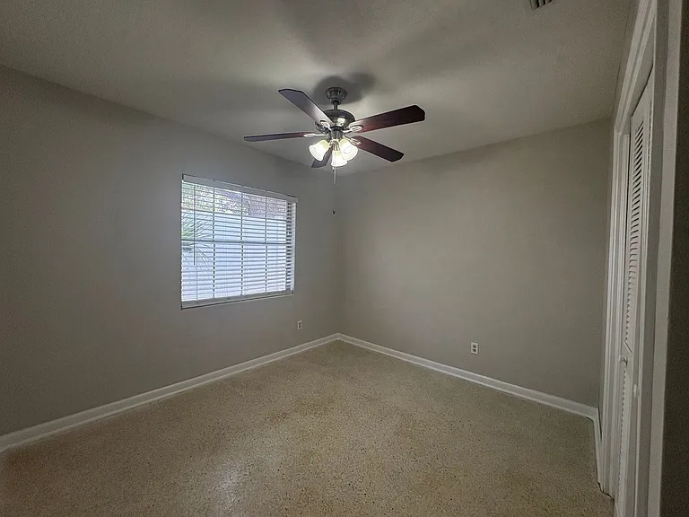 719 Kewannee Trl — Photo 15