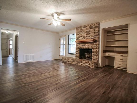 4th image of 2823 Wentwood Dr