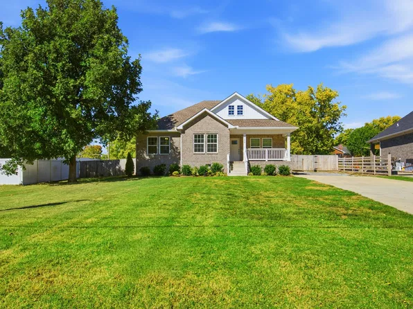 246 Mark Cir, Gallatin, TN 37066
