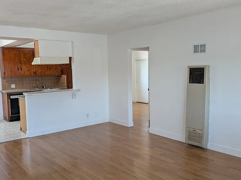 315 S Pine St #E — Photo 7