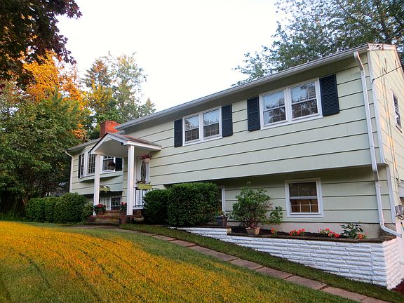 2nd image of 15 Marjorie Drive