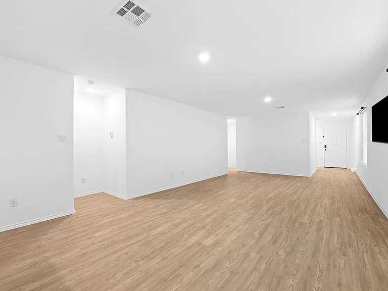 14608 Cregg Mill Dr — Photo 3