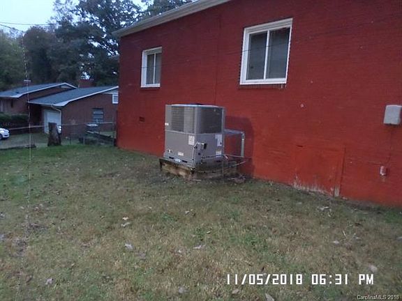 3rd image of 4315 Denver Ave