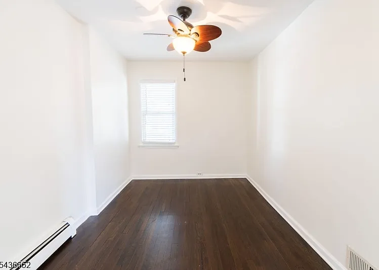 210 Globe Ave — Photo 12