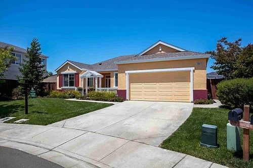 2nd image of 564 Cattail Ct