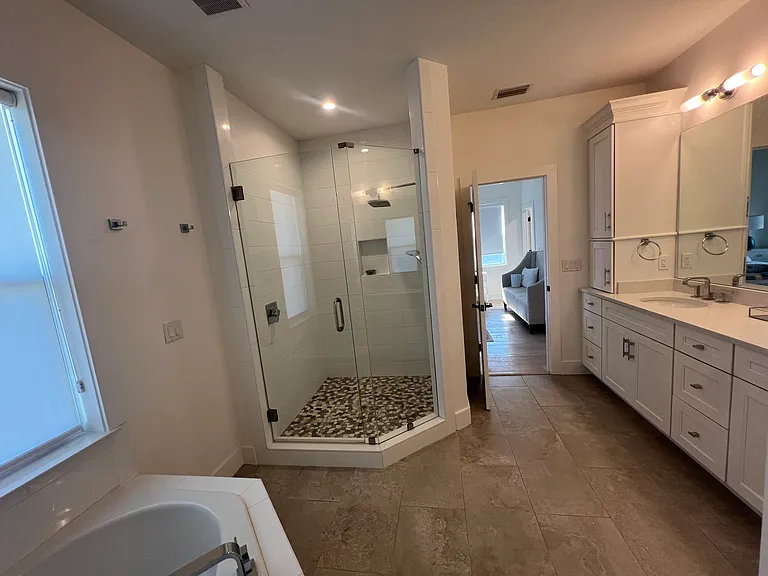 Master bedroom bathroom