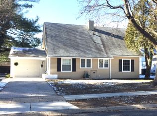 5 Spindletop Ln, Willingboro, NJ 08046