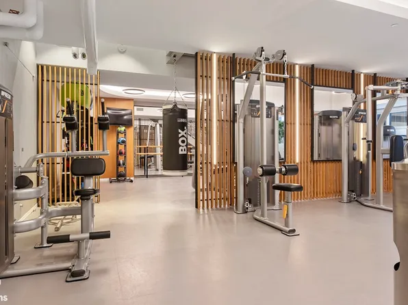 15 West 53rd Street image 9 of 16