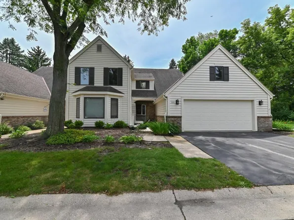 5483 Wintergreen COURT, Greendale, WI 53129