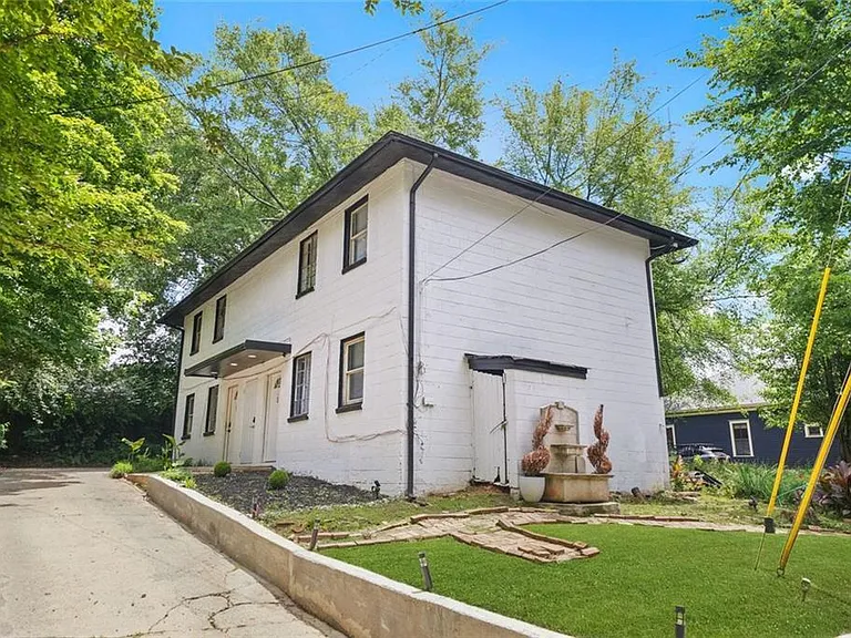 210 Estoria St SE #1 — Photo 9