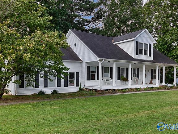 2nd image of 110 Kingswood Dr