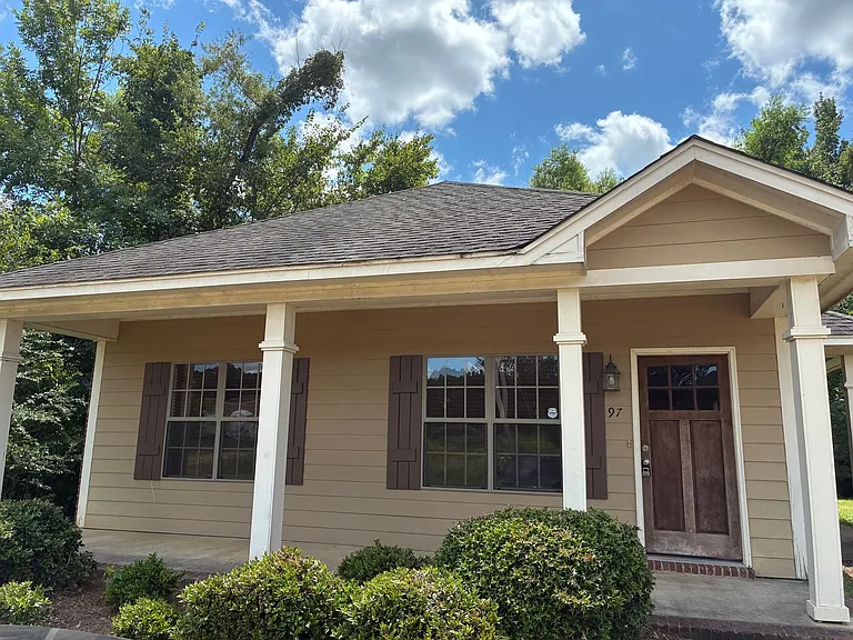 97 Cypress Cir — Photo 1