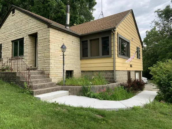 144 Riverside DRIVE, Waterford, WI 53185