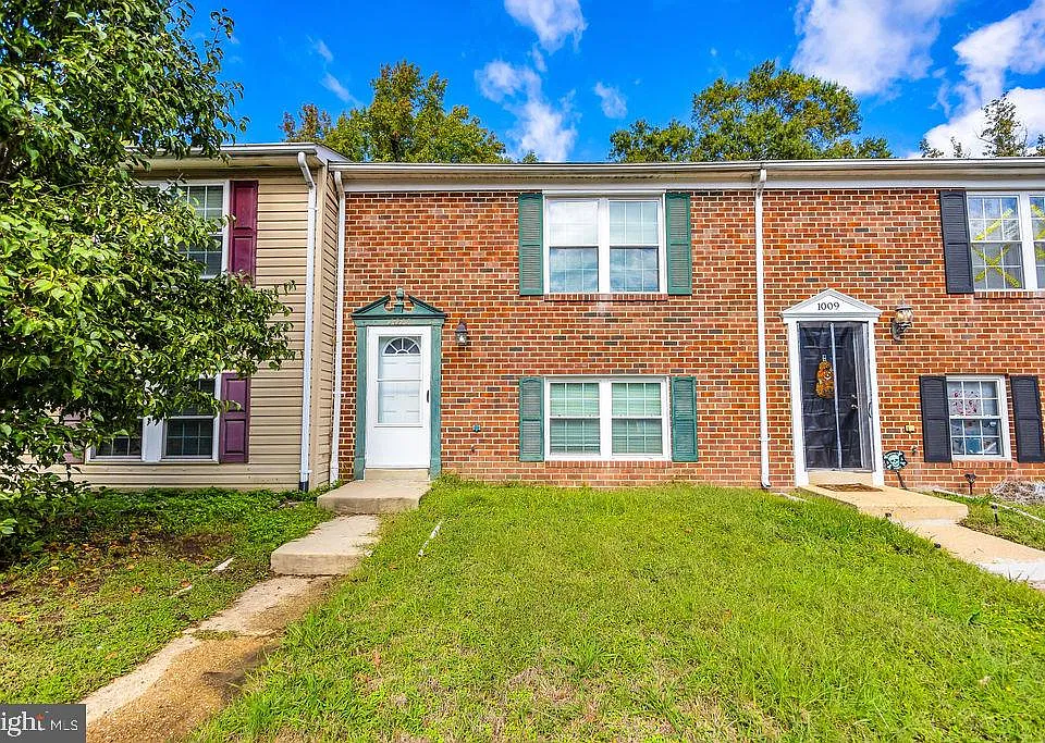 1011 Copperfield Ct