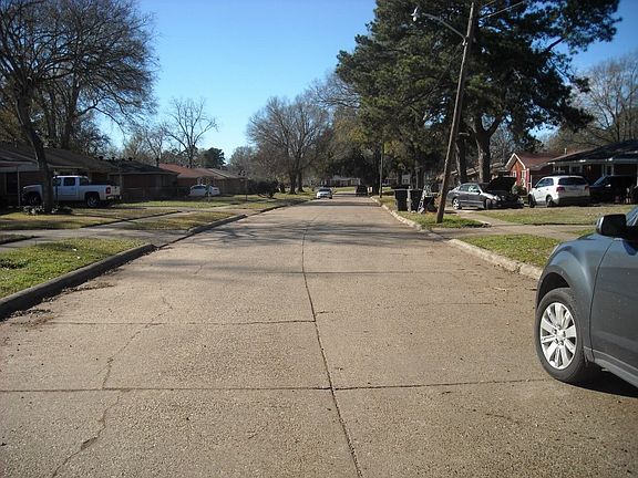 4th image of 2003 Alma St