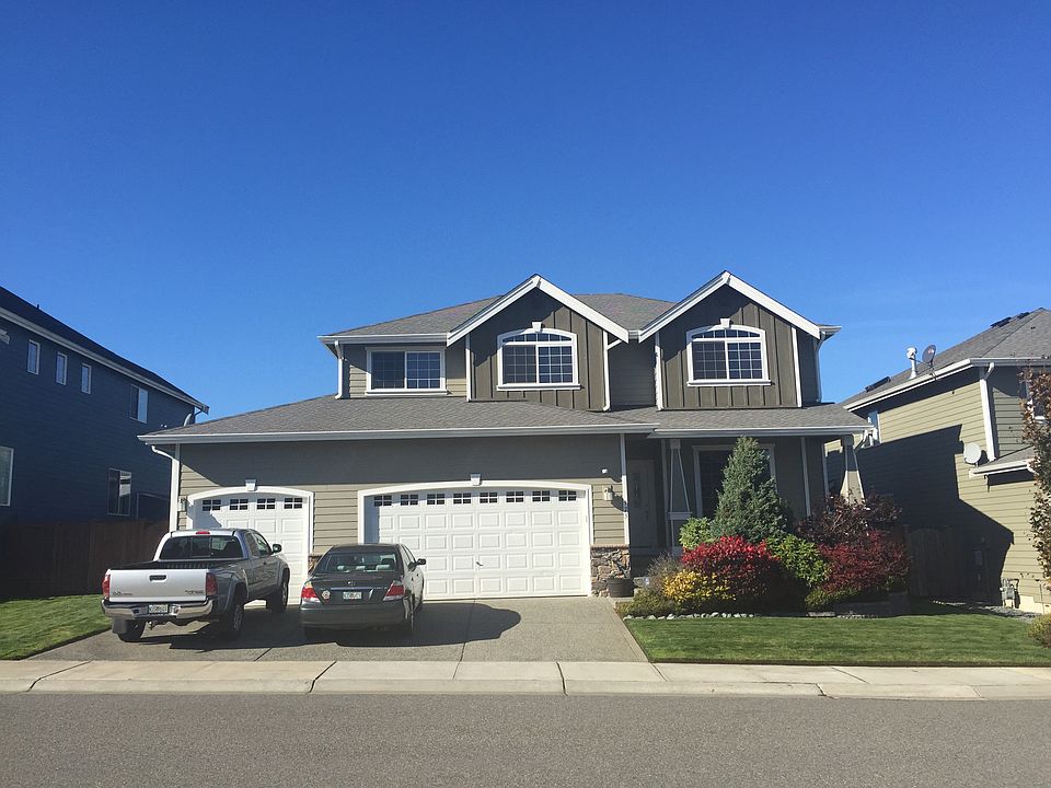 1st image of 923 NW Scenic Vista St