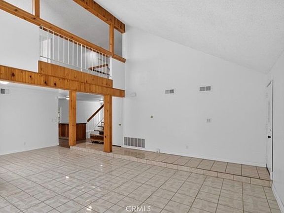 3rd image of 44520 Fenhold St