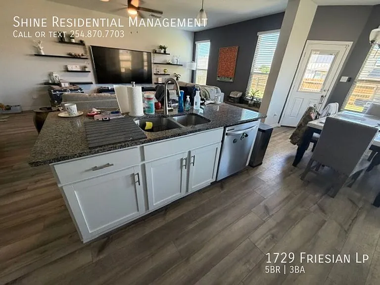1729 Friesian Loop — Photo 15