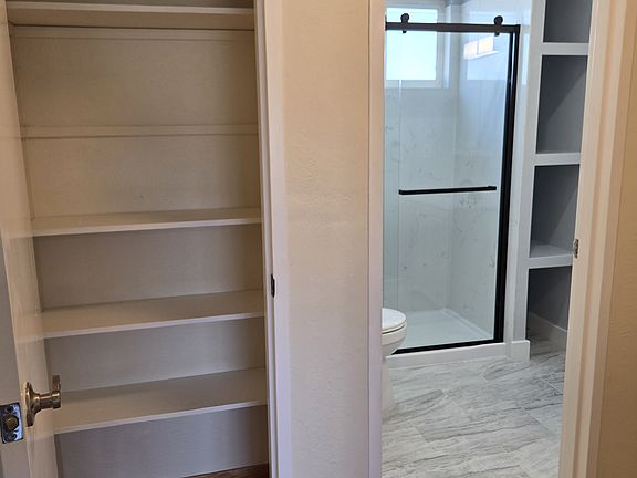 5th image of 2 Linden Ave #4A