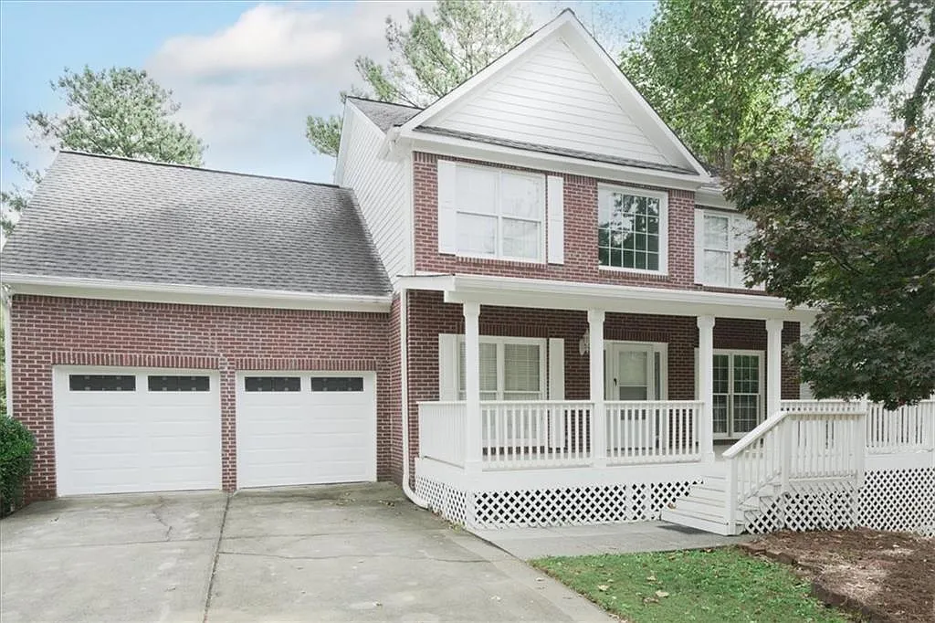 5 bed, 3.5 bath, 2017 sqft, $3,700 — Photo 1