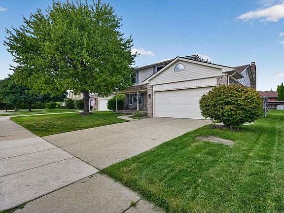 3rd image of 44236 Kingsley Ct