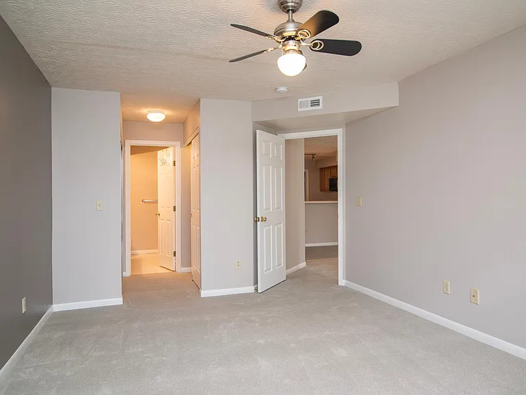 870 Southmeadow Cir #102 — Photo 16
