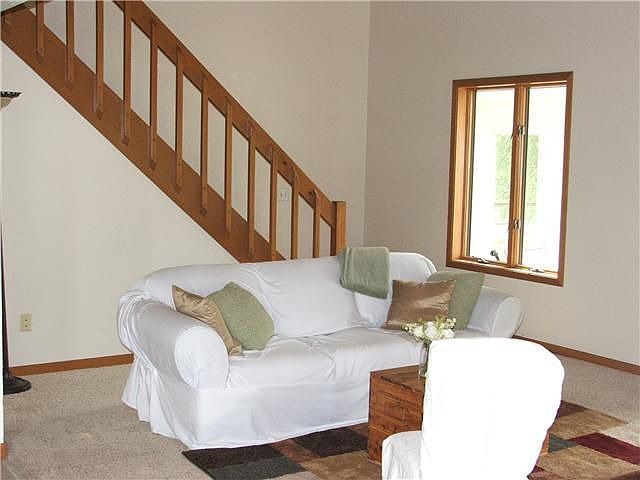 2nd image of 3120 Pickle Rd