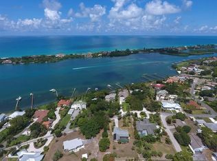 200 Montana Ave, Nokomis, FL 34275