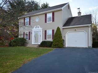 3 Cottage Ln, Amston, CT 06231