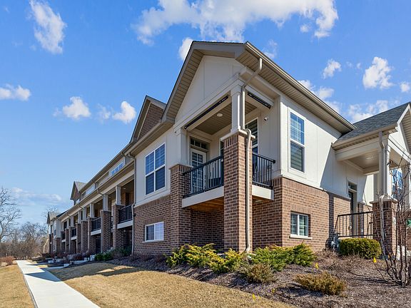 4th image of 496 Woodmoor Dr
