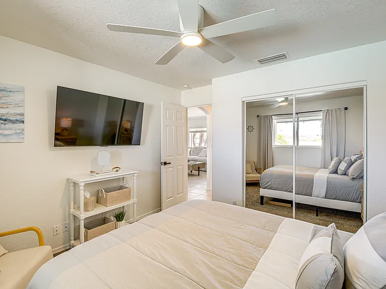 2811 Oakridge Dr — Photo 20