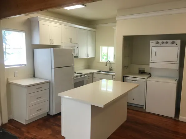 1129 29th Ave S APT 2, Seattle, WA 98144