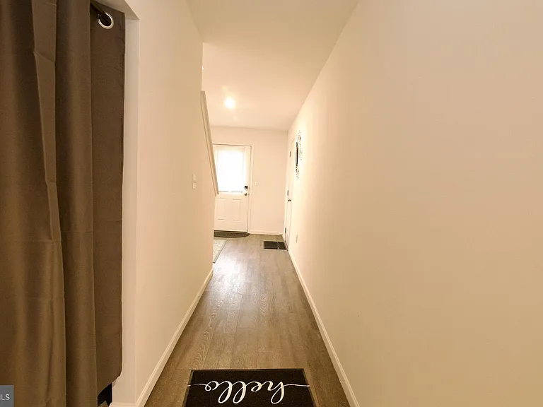 633 Keswick Ct — Photo 17