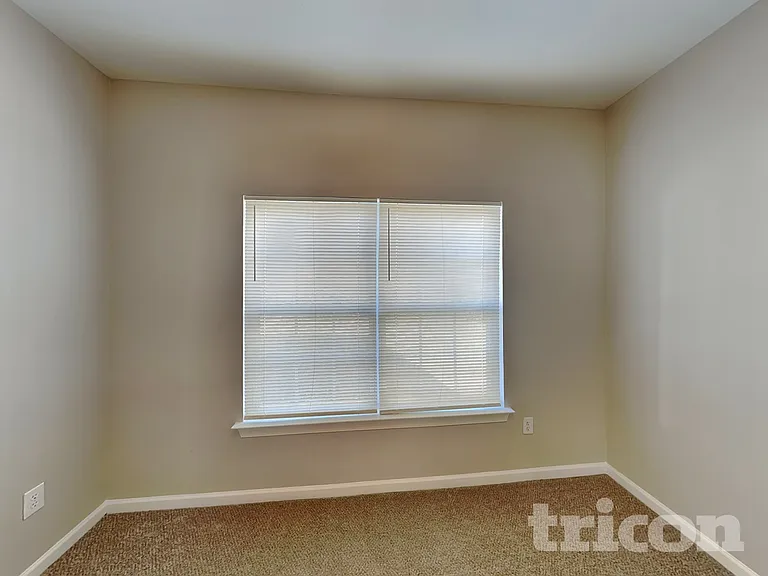 5801 Crimson Oak Ct — Photo 11