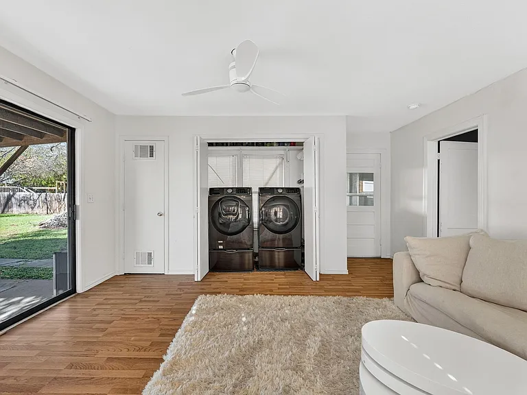 609 Fletcher St — Photo 18