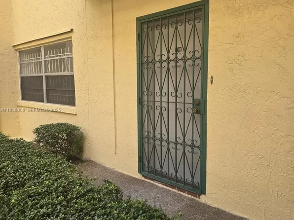 4525 W 20th Ave #118, Hialeah, FL 33012