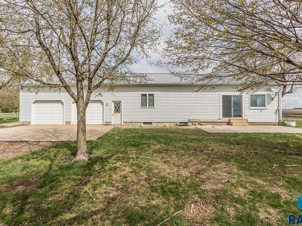 46982 301st St, Beresford, SD 57004