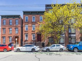 204 Christopher Columbus Dr APT 3, Jersey City, NJ 07302