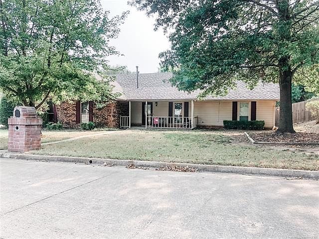 1st image of 1308 N Miller Dr