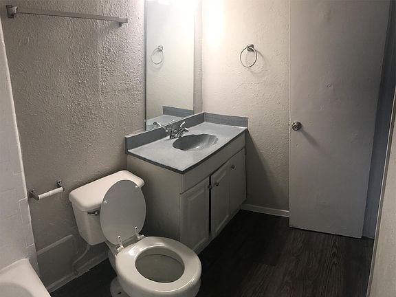 3rd image of 706 N Ewing Ave APT 218