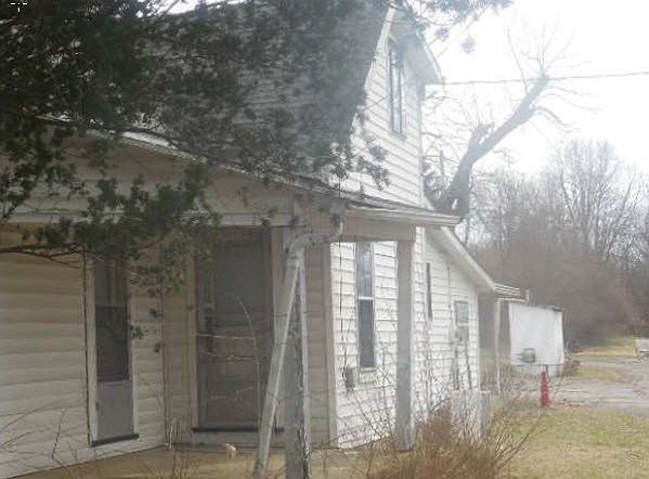 2nd image of 2945 Hilldale Rd