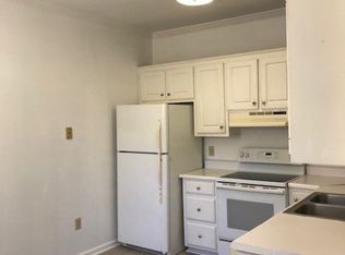 211B Hillandale Rd, Greenville, SC 29609