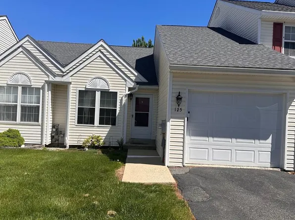 125 N 4th St, Bally, PA 19503