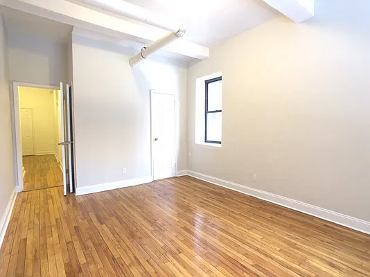 Rented by Bohemia Realty Group | media 10