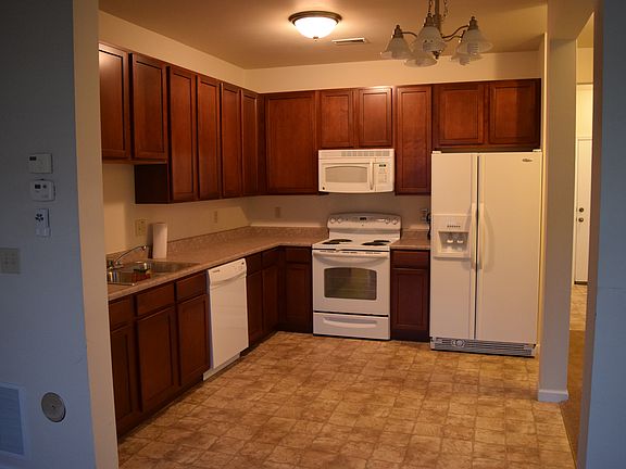 2nd image of 2045 Celebration Park Cir